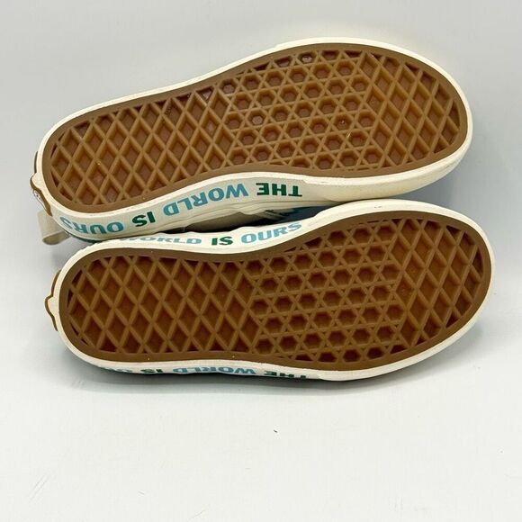 Vans Asher Slip-On Canvas Sneakers The World Is Ours - Kids US 13 - Picture 11 of 11